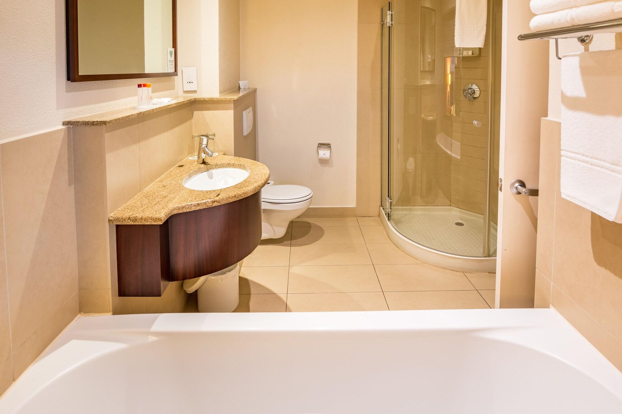 City Lodge Hotel Hatfield, Претория Екстериор снимка