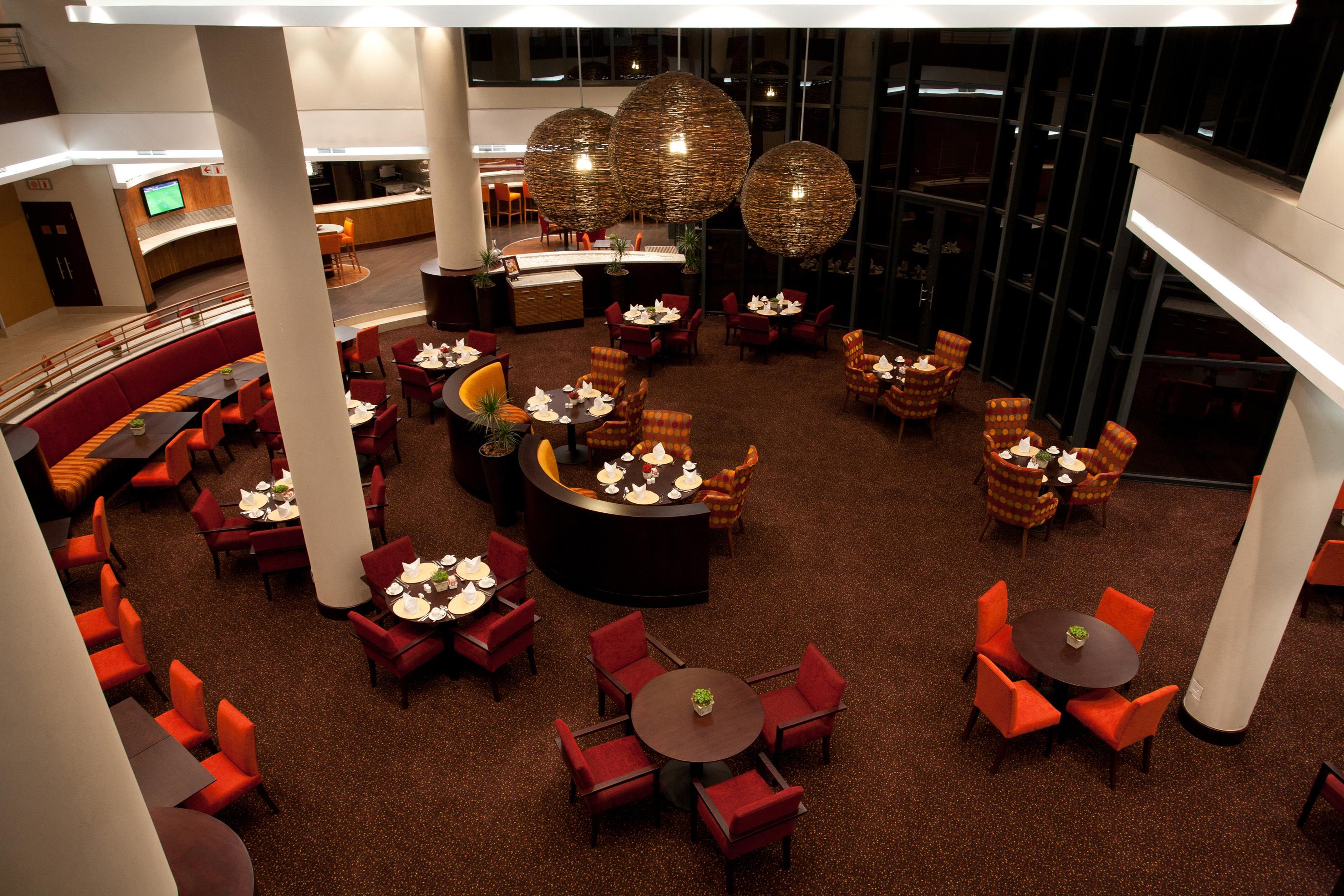 City Lodge Hotel Hatfield, Претория Екстериор снимка