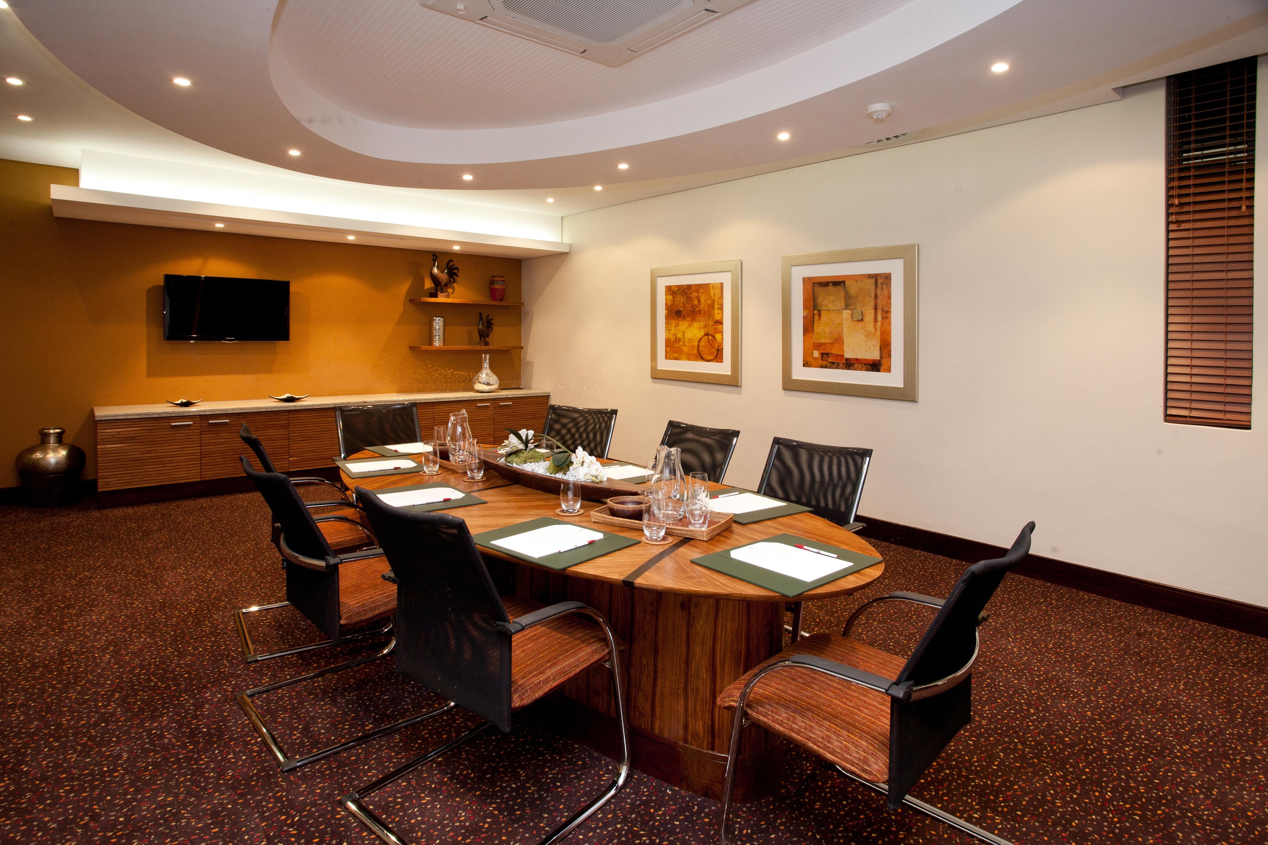 City Lodge Hotel Hatfield, Претория Екстериор снимка