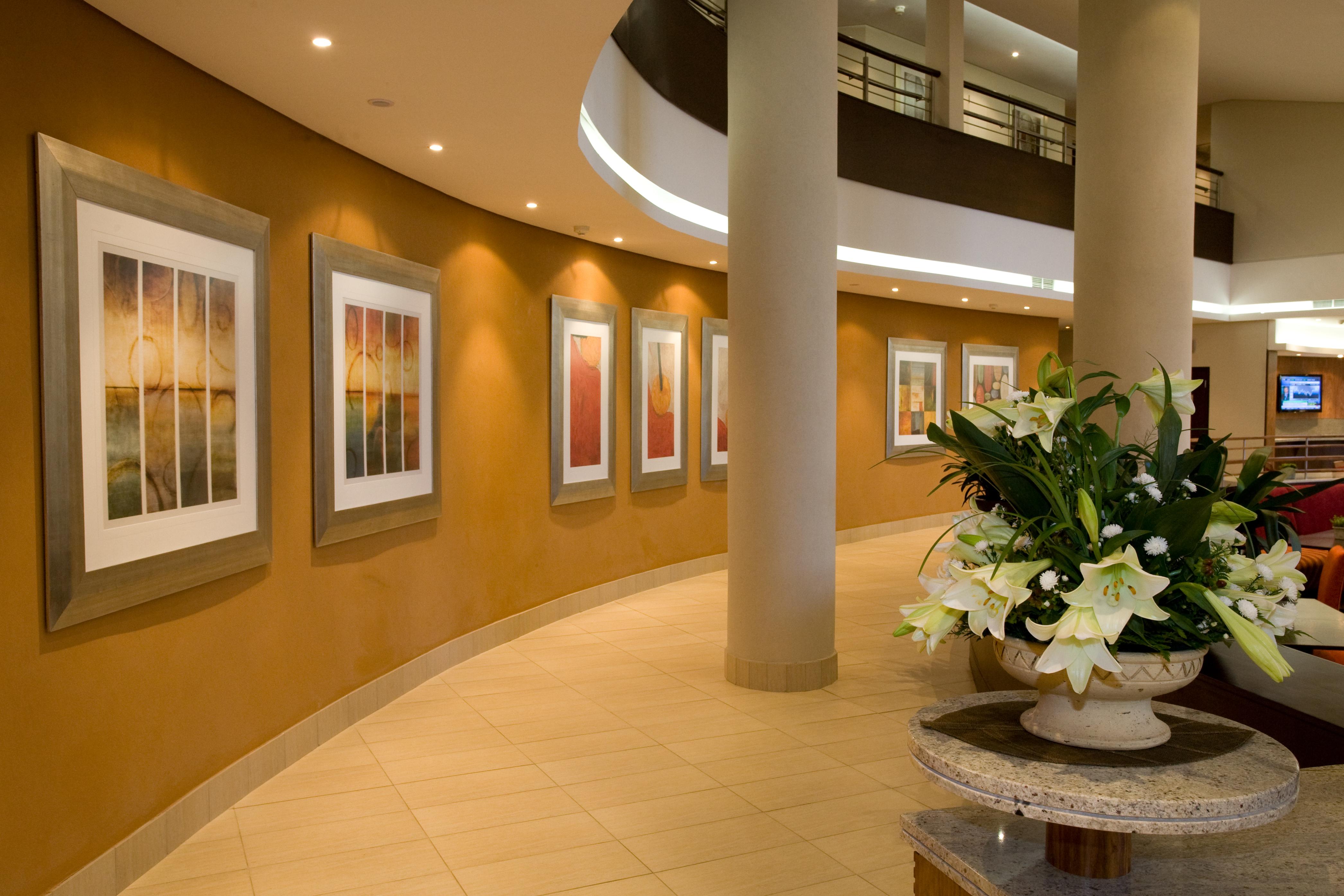 City Lodge Hotel Hatfield, Претория Екстериор снимка