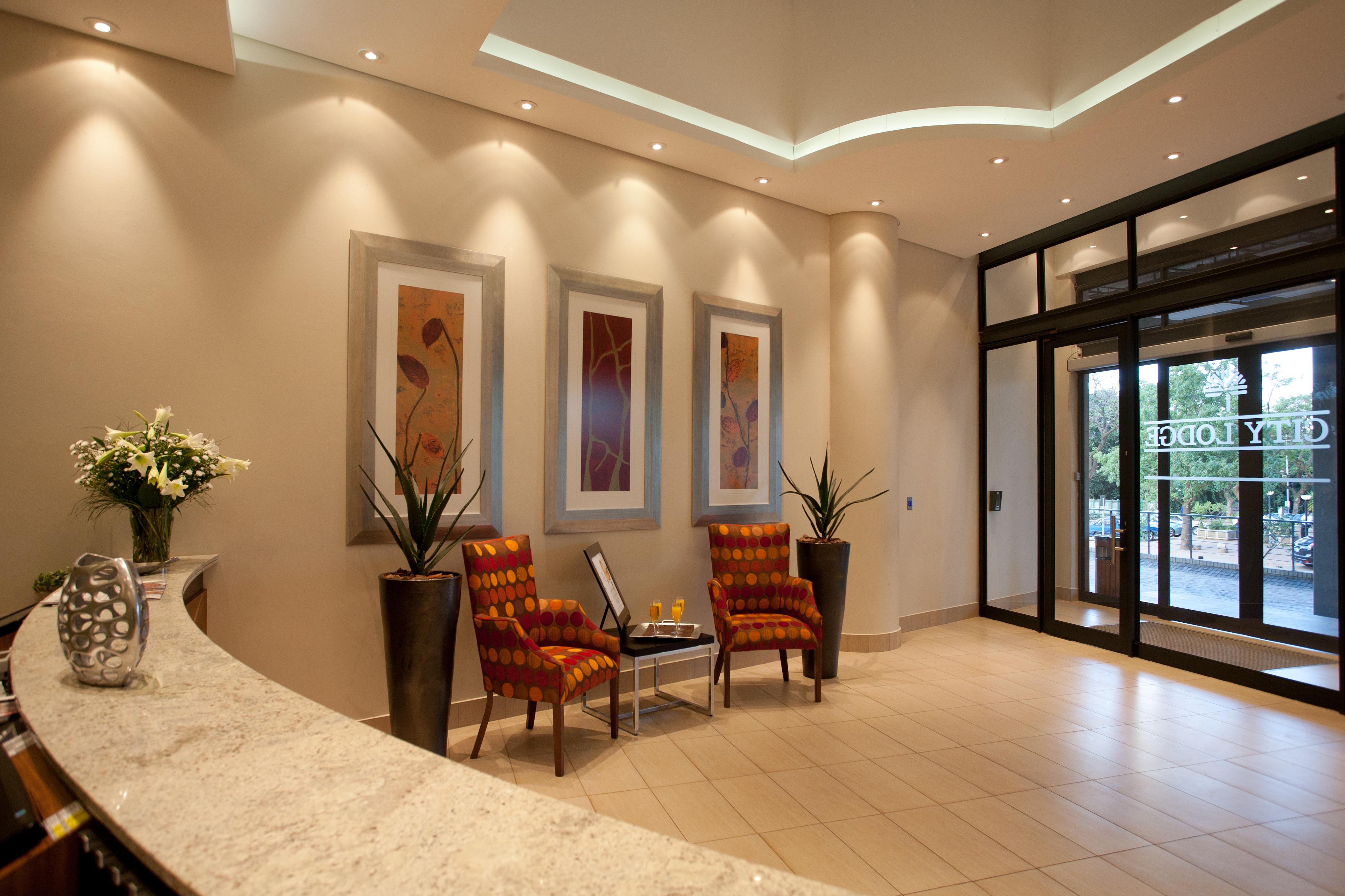 City Lodge Hotel Hatfield, Претория Екстериор снимка