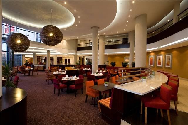 City Lodge Hotel Hatfield, Претория Екстериор снимка